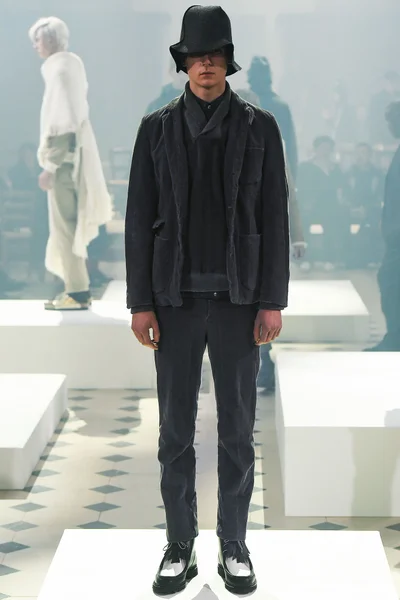 Look 7